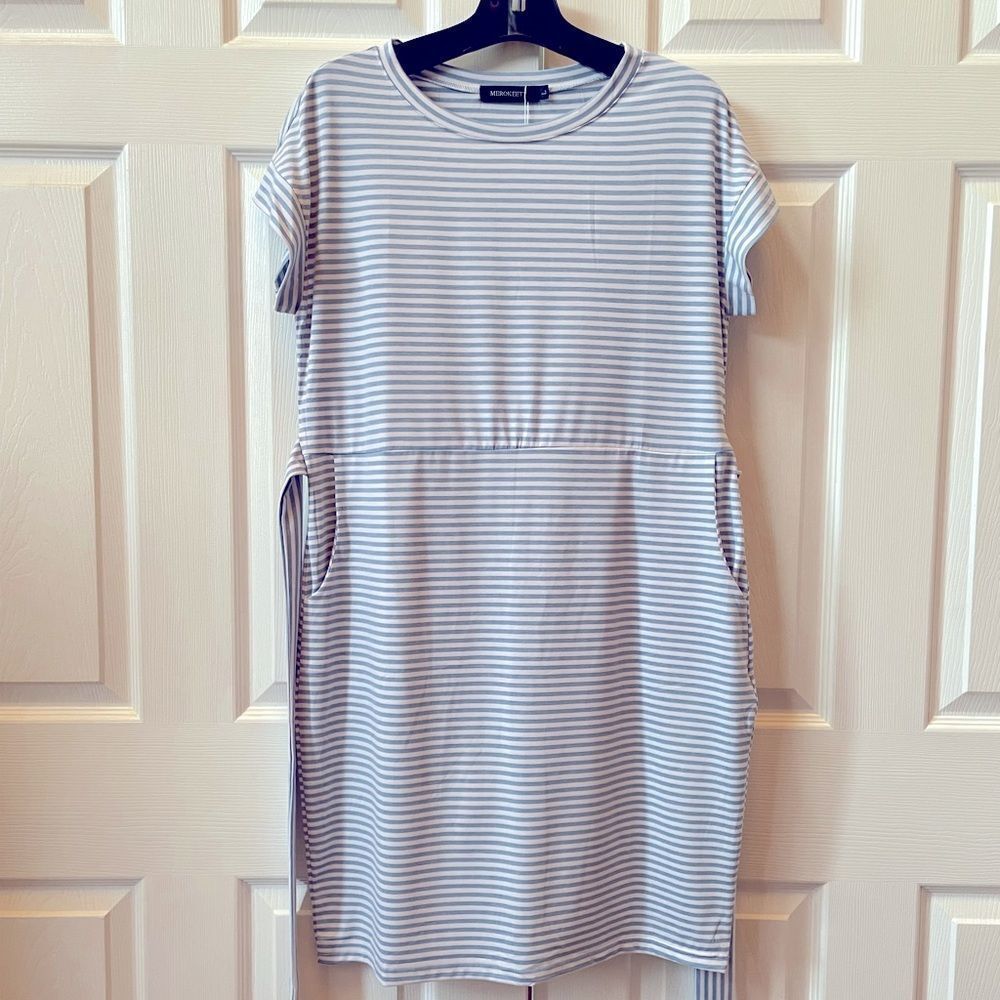 BLUE STRIPPED DRESS SIZE LARGE NWT